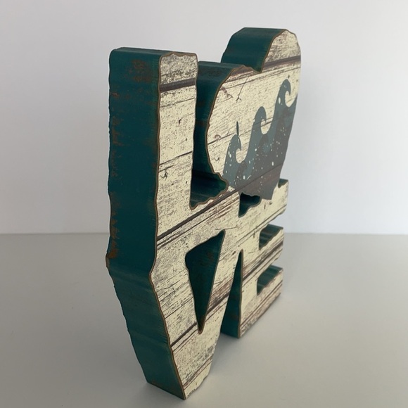 Wooden Nautical Love Sign Beach Decor - Picture 2 of 13